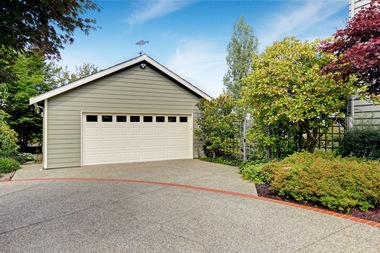 Best Hobart concrete driveways in WA near 98025
