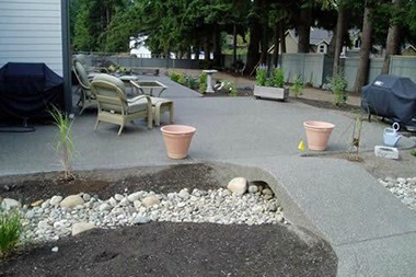 Renovate your home with a new Edgewood concrete patio in WA near 98371