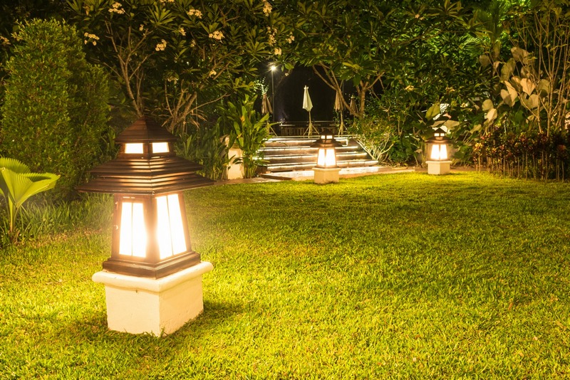 White Center outdoor lights for your property in WA near 98106