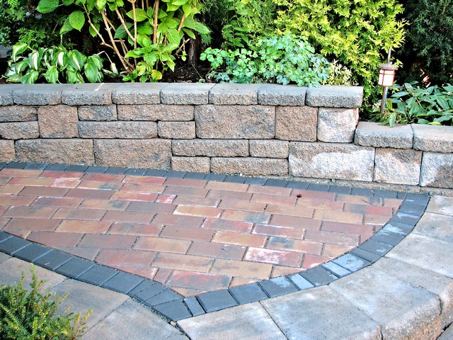 Redi-Rock-Retaining-Wall-Enumclaw-WA