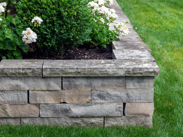 Redi-Rock-Retaining-Wall-Sammamish-WA