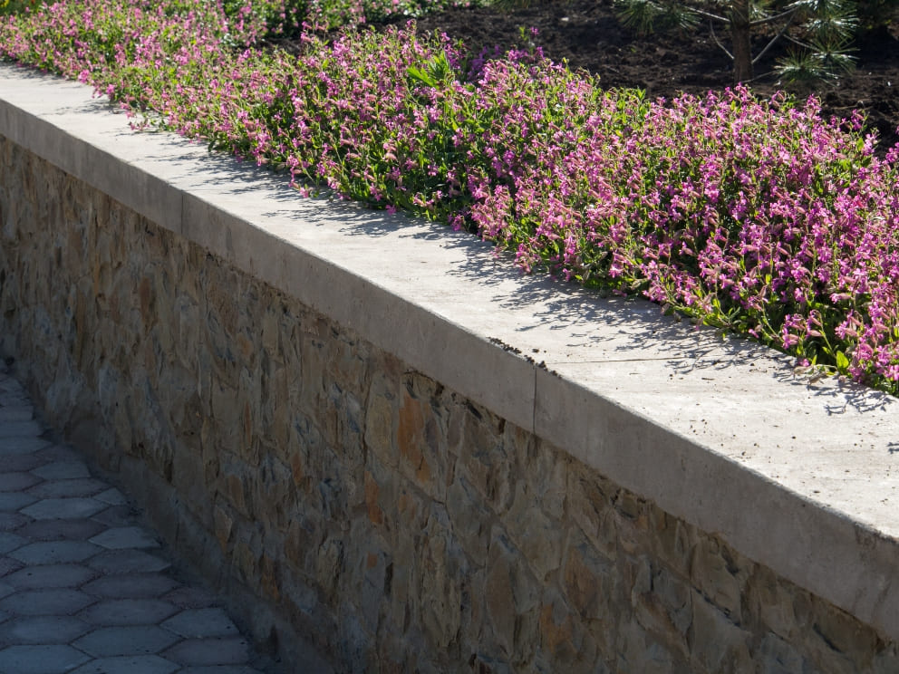 landscape-retaining-wall-des-moines-wa