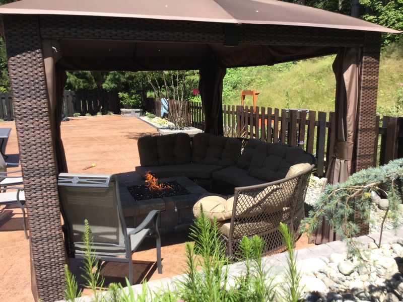 Bellevue Outside Fireplace