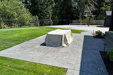 Kirkland Backyard Concrete